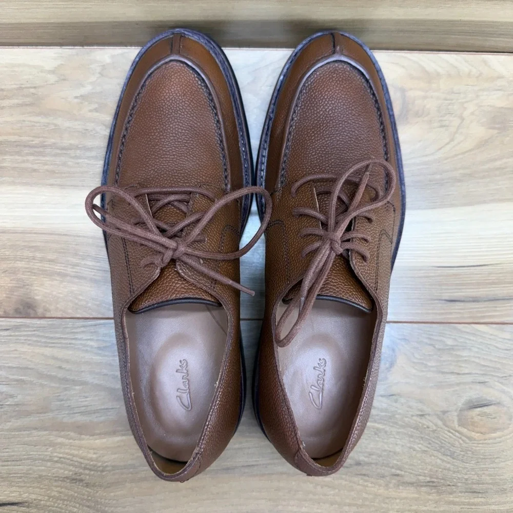 Clarks Whitman Lace Up Oxfords Mens 7.5‎ Brown Textured Leather Split Toe Derby